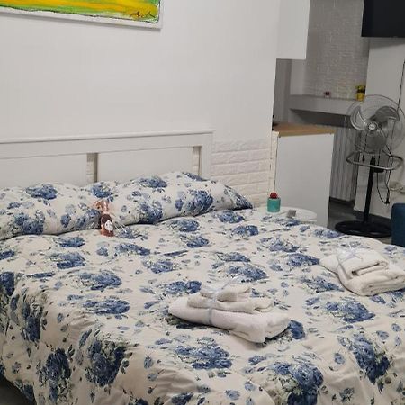 Le Ginestre In Centro Bed & Breakfast Salerno Luaran gambar