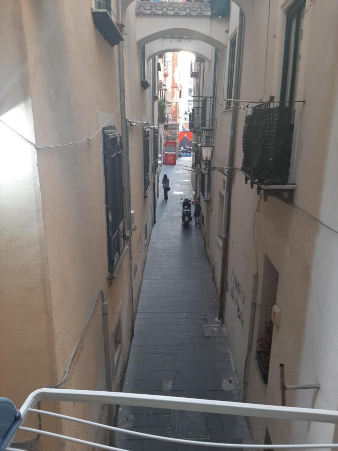Le Ginestre In Centro Bed & Breakfast Salerno Luaran gambar