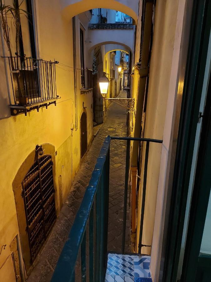 Le Ginestre In Centro Bed & Breakfast Salerno Luaran gambar