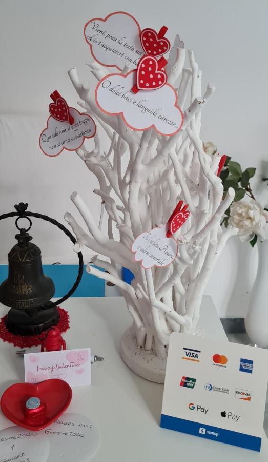 Le Ginestre In Centro Bed & Breakfast Salerno Luaran gambar