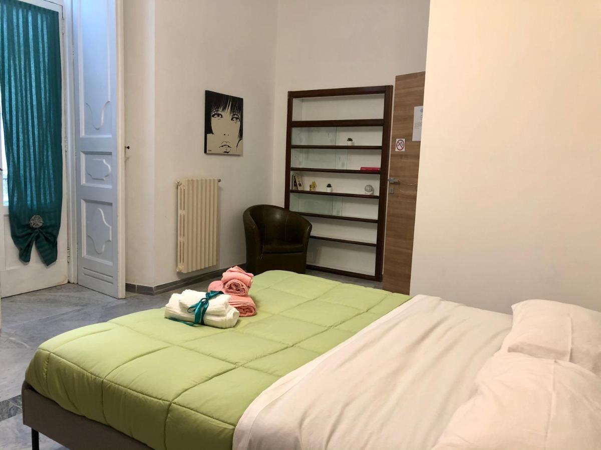 Le Ginestre In Centro Bed & Breakfast Salerno Luaran gambar
