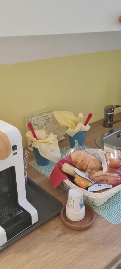 Le Ginestre In Centro Bed & Breakfast Salerno Luaran gambar