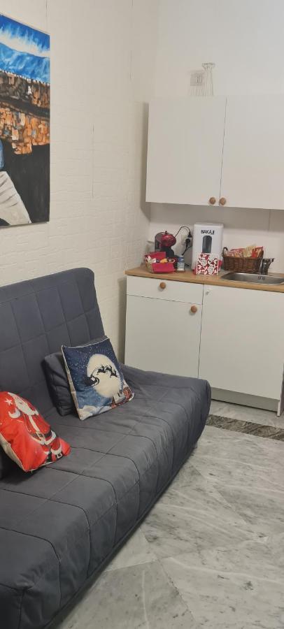 Le Ginestre In Centro Bed & Breakfast Salerno Luaran gambar